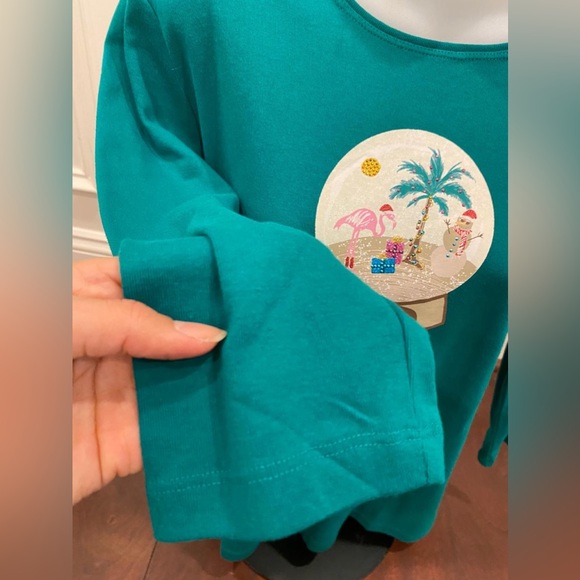 Sweaters - Picture 4 of 5